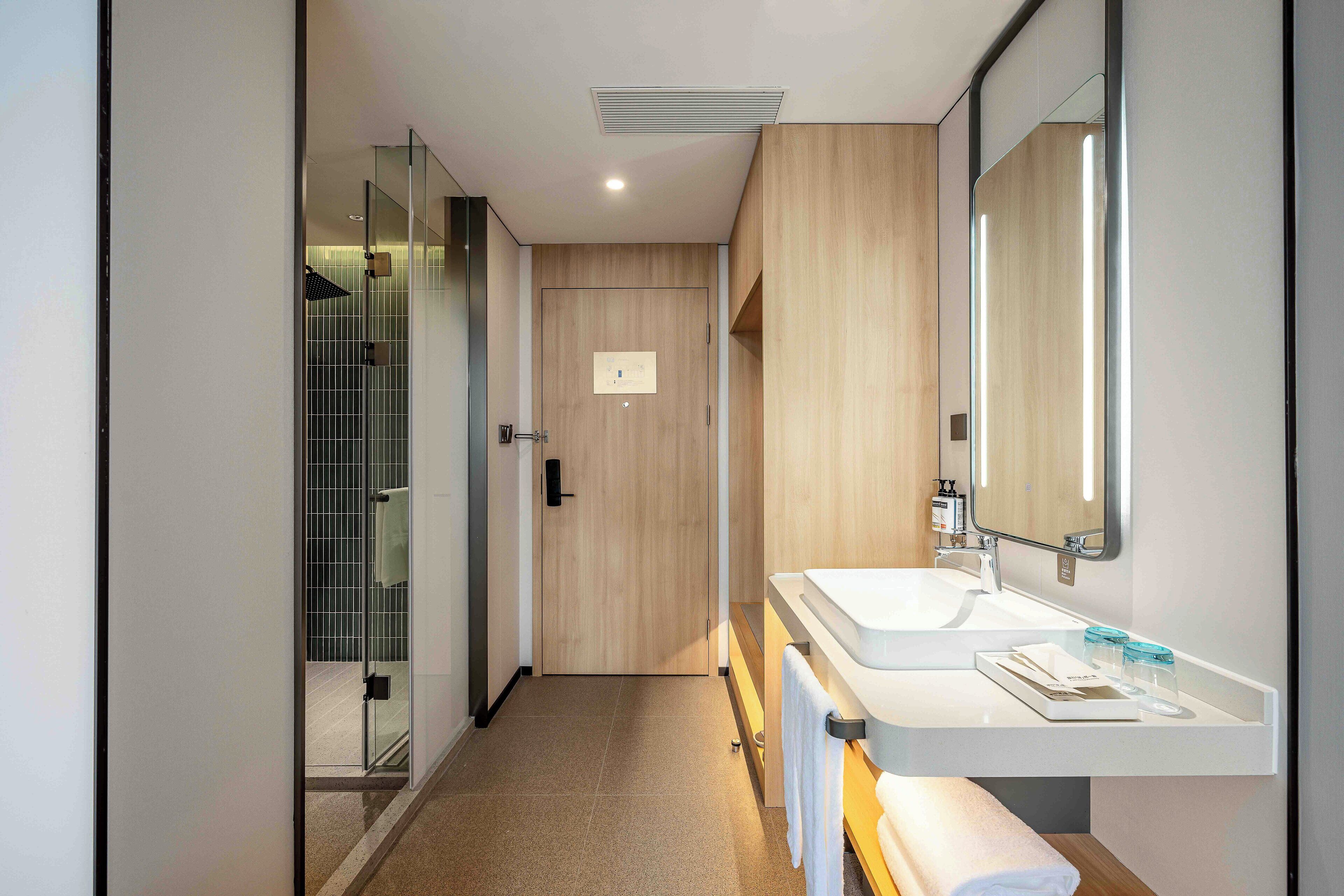 Holiday Inn Express Shanghai PVG Zhuqiao by IHG