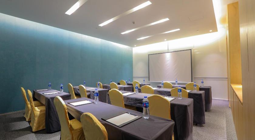 Holiday Inn Express Shanghai Songjiang Fangta