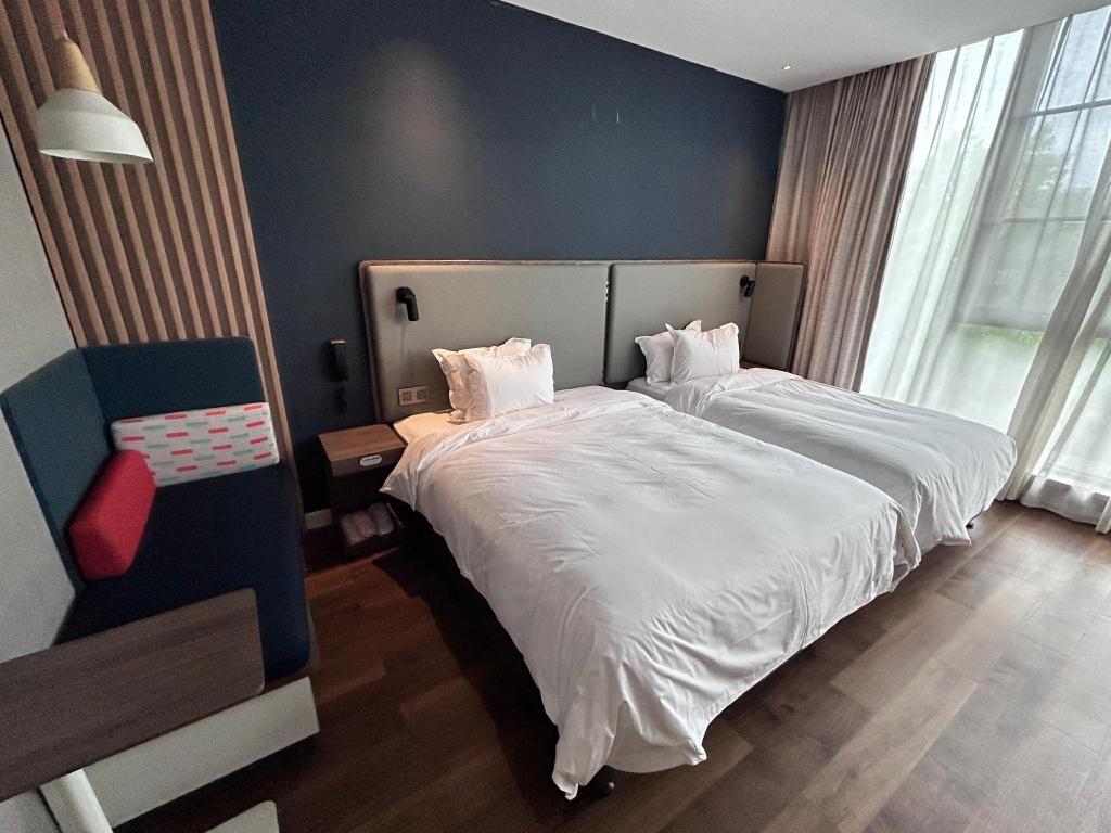 Holiday Inn Express Shanghai Xuhui Binjiang