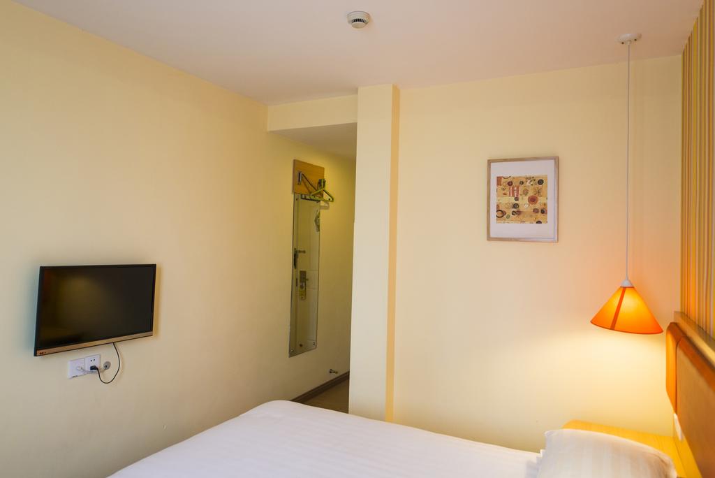 Home Inn Shanghai Zhongshan Park Changning
