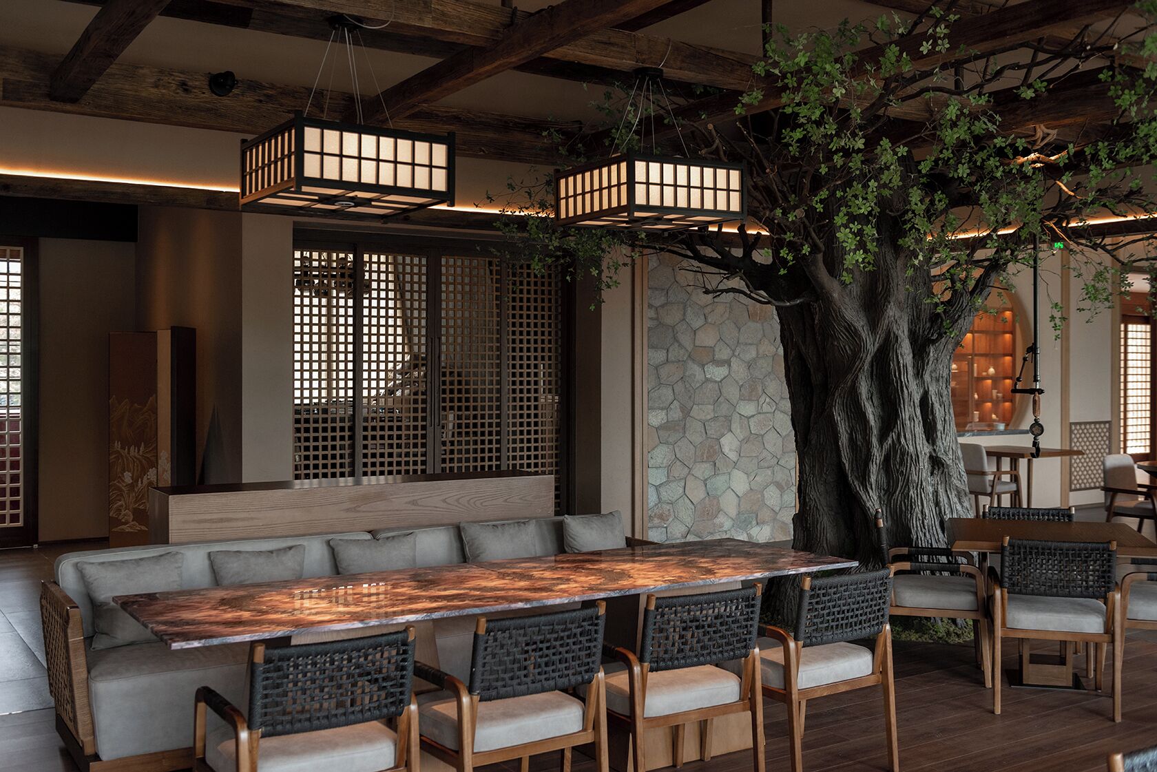 Hyakumangoku Onsen Hotel