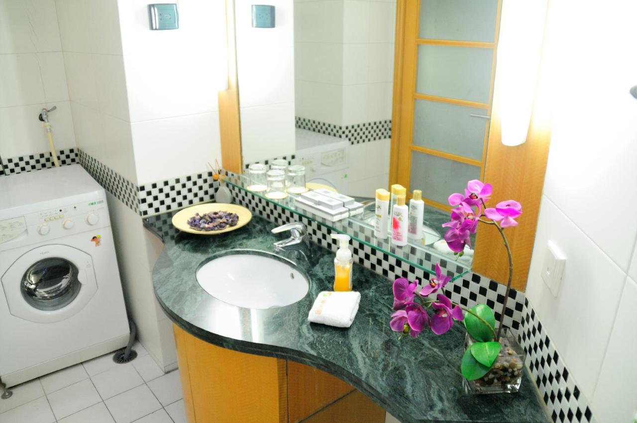 I Shangju Service Apartment