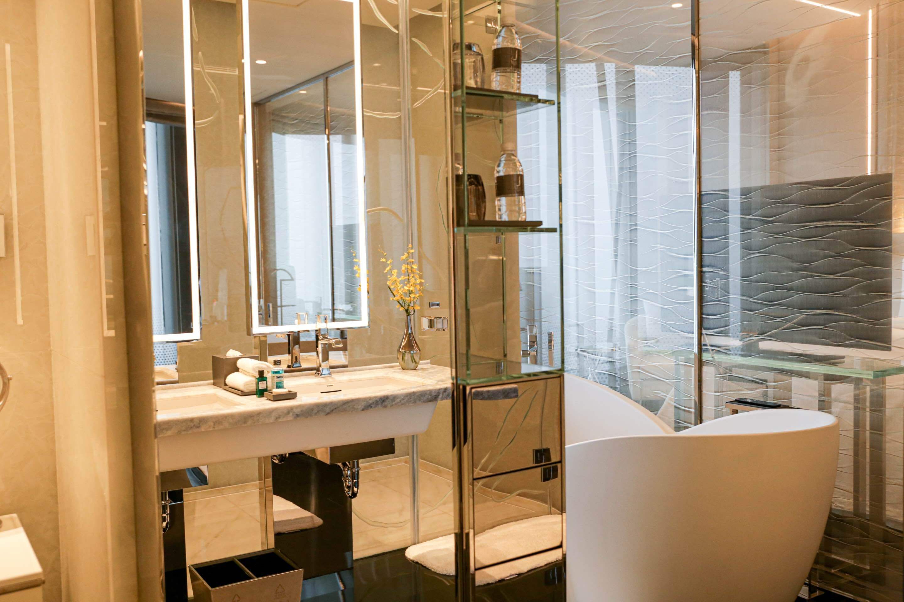 J Hotel Shanghai Tower