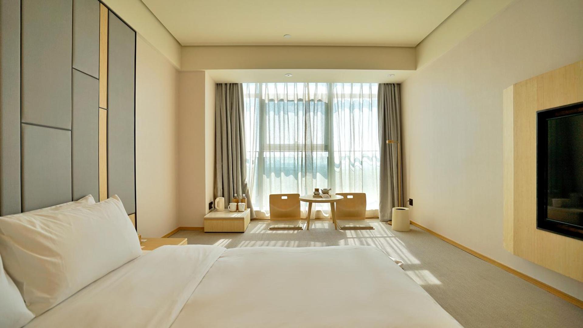 JI Hotel Shanghai South Xizang Road