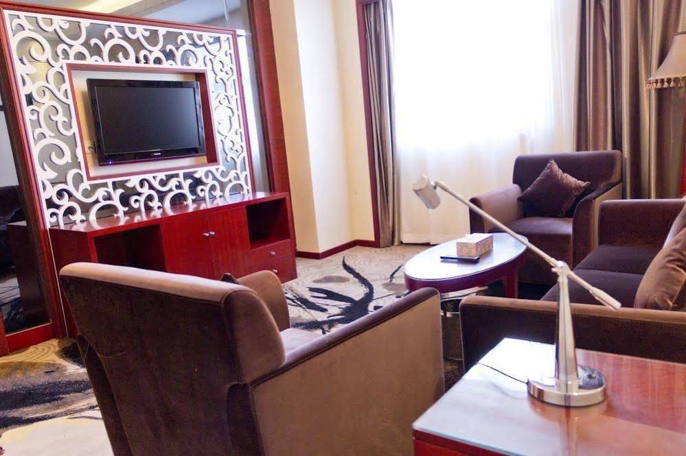 Jinfeng International Hotel