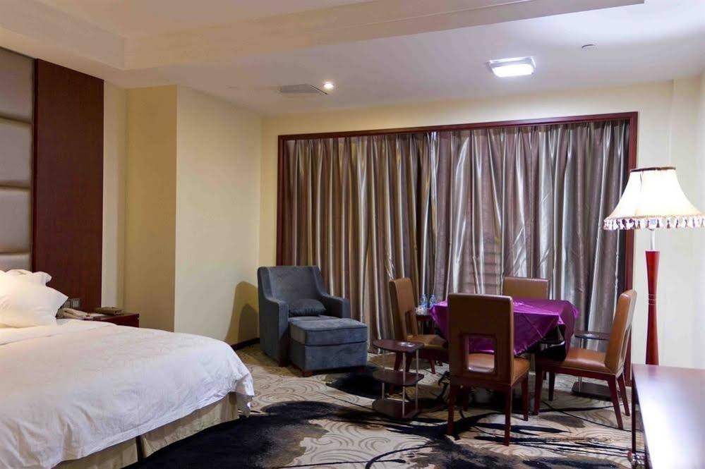 Jinfeng International Hotel