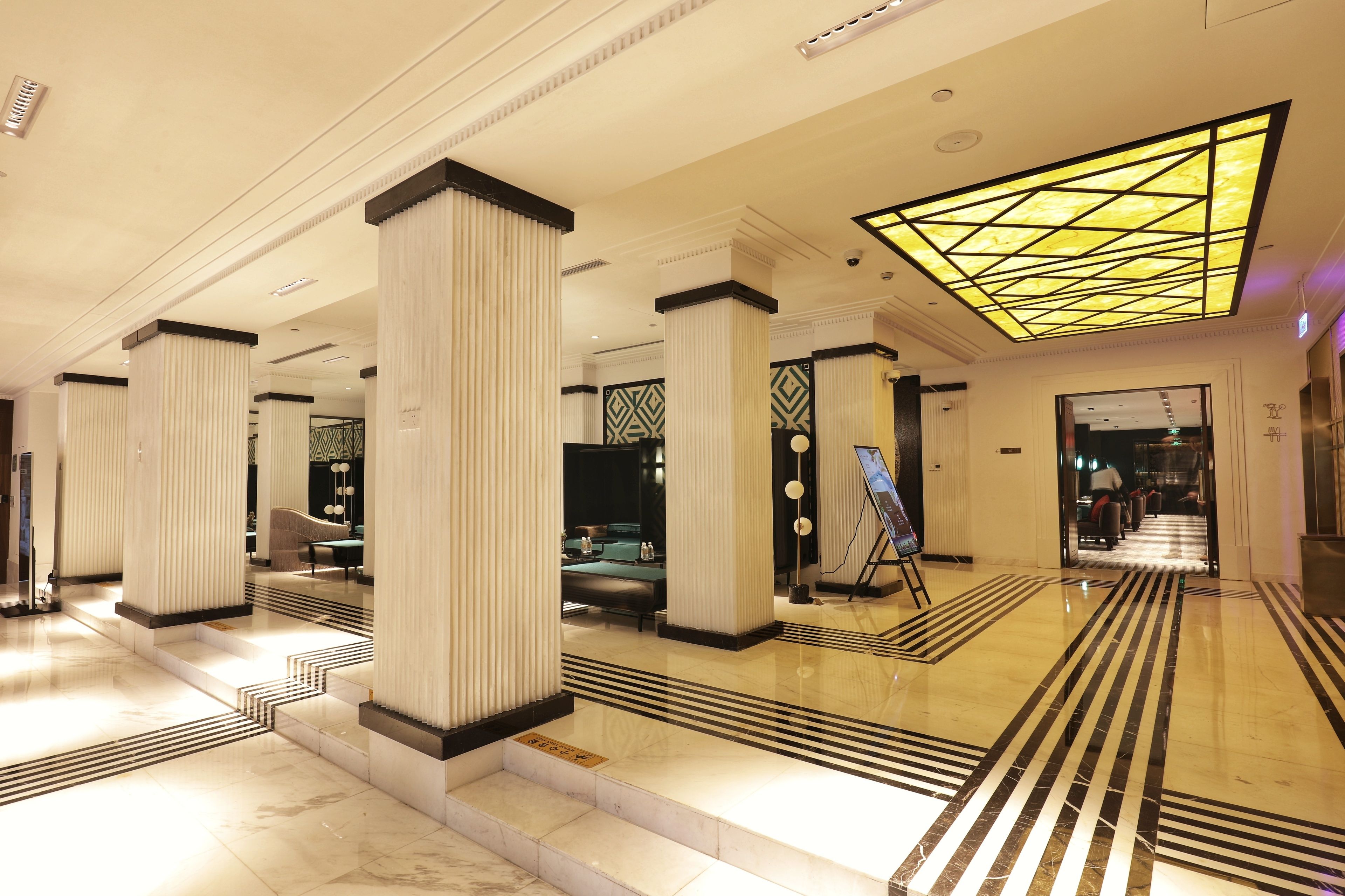 Jinjiang Metropolo Shanghai Xintiandi Hotel