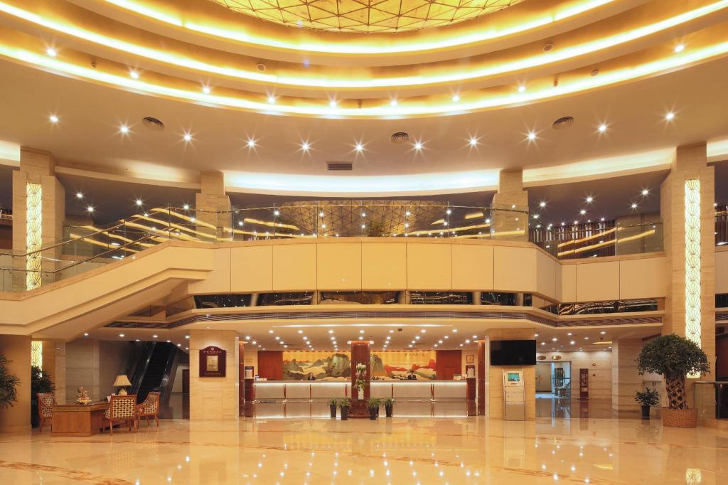 Jin Jiang Pine City Hotel