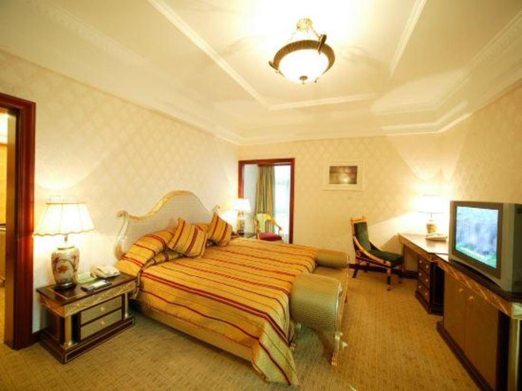 Jin Jiang Pine City Hotel