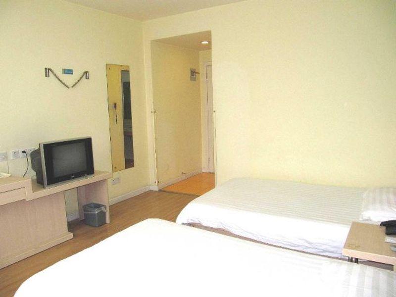 Jitai Hotel Shanghai Bailian Zhonghuan Commerce Plaza