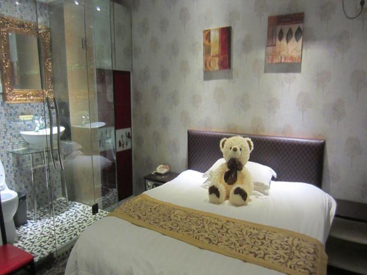 Jiu Jiu Holiday Hotel