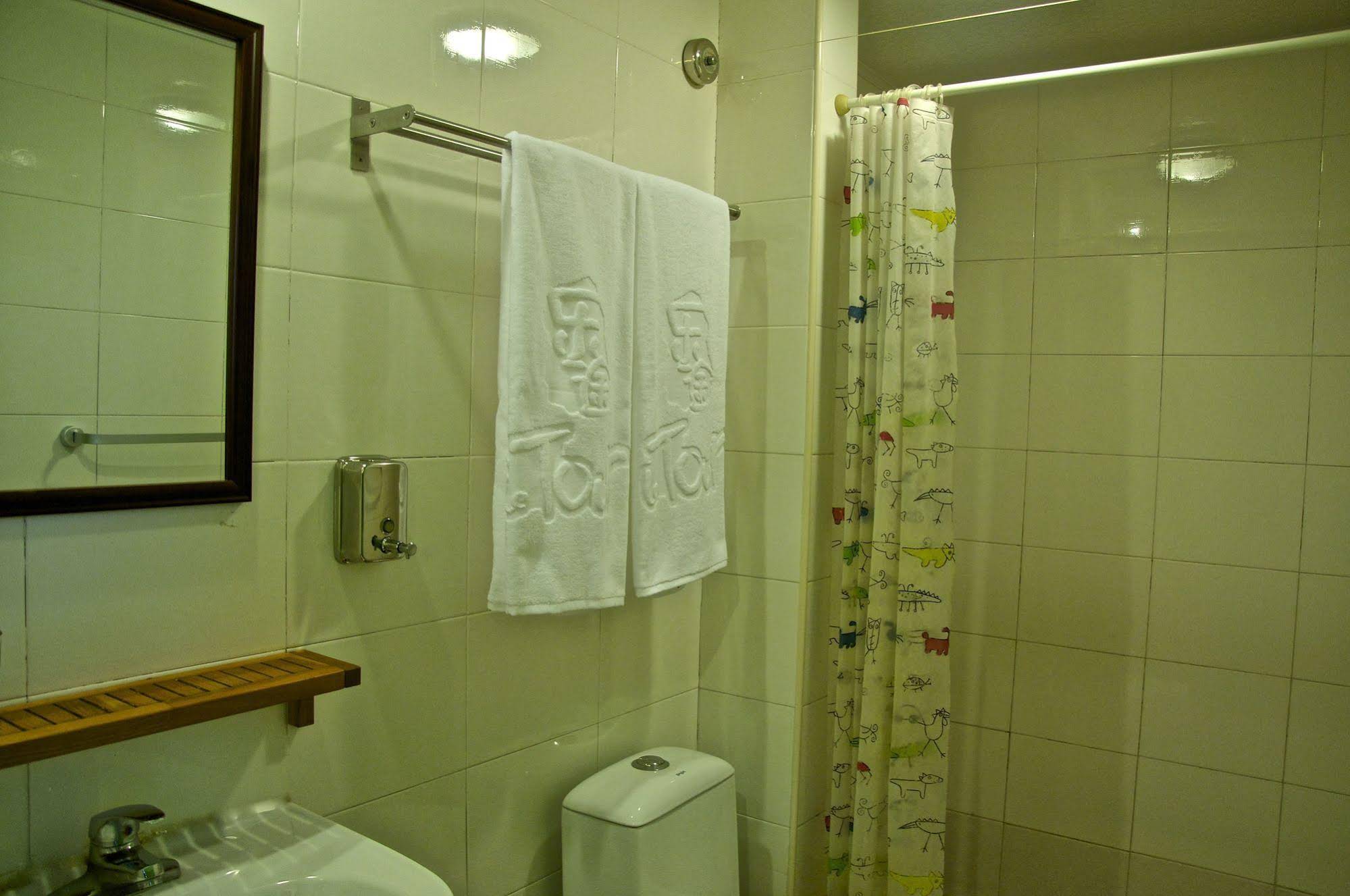 Le Tour Traveler's Rest Youth Hostel