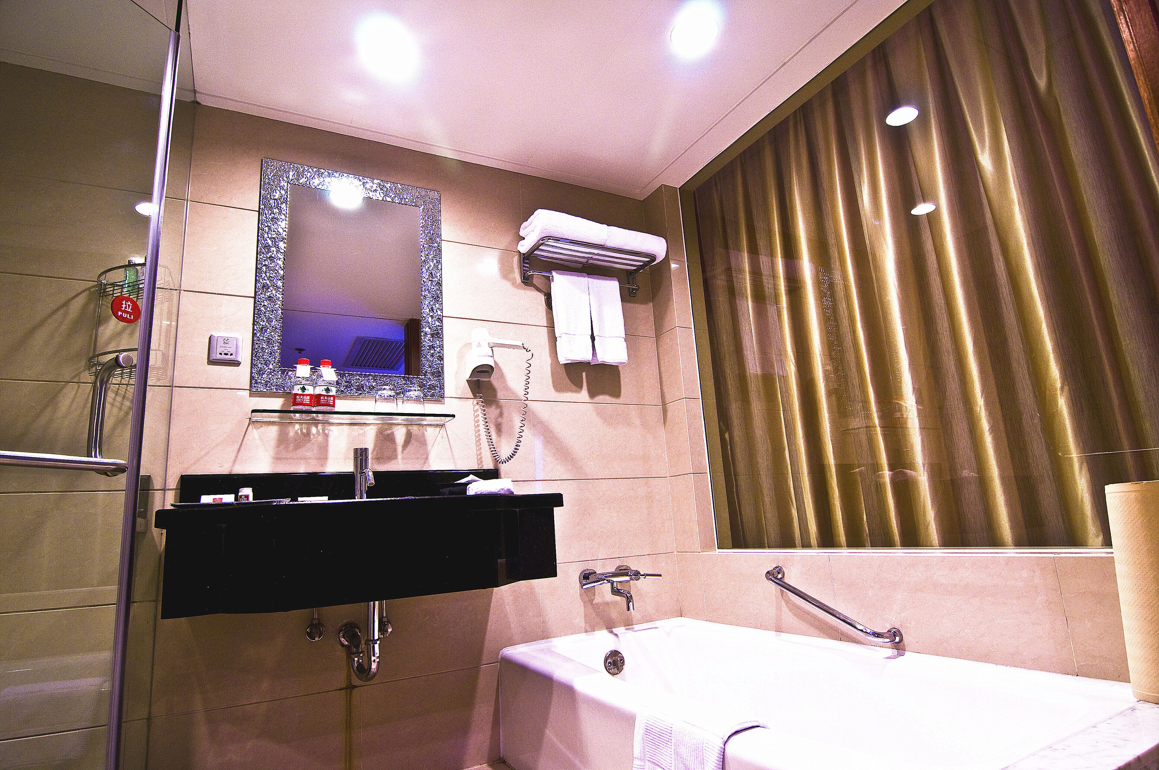 Luxemon Hotel