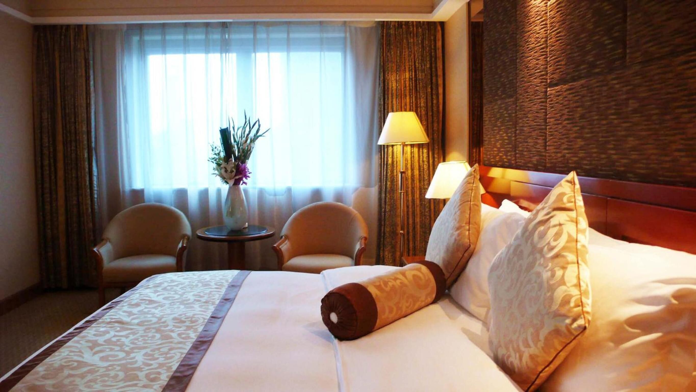 Luxemon Hotel