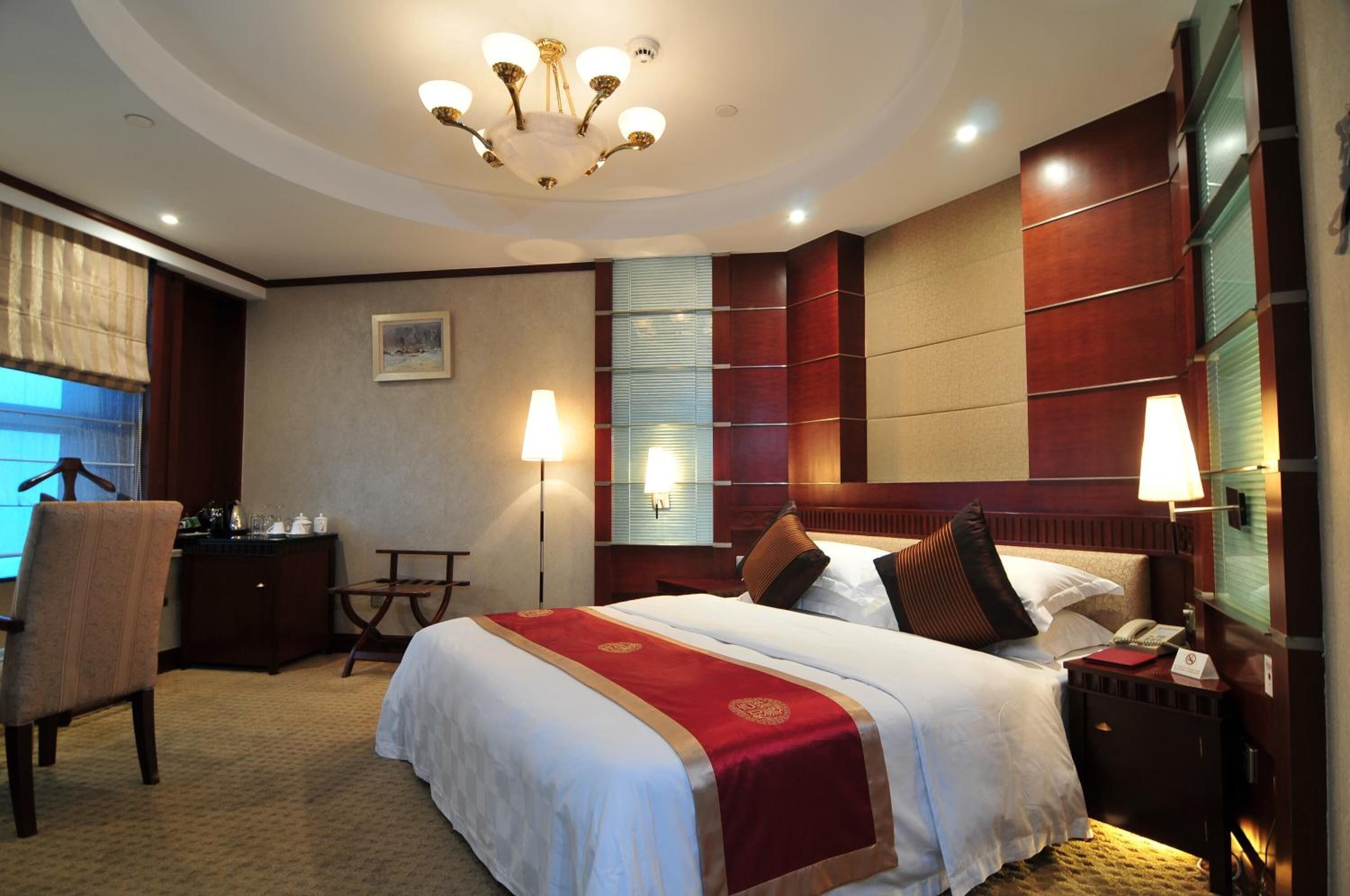 Luxemon Hotel