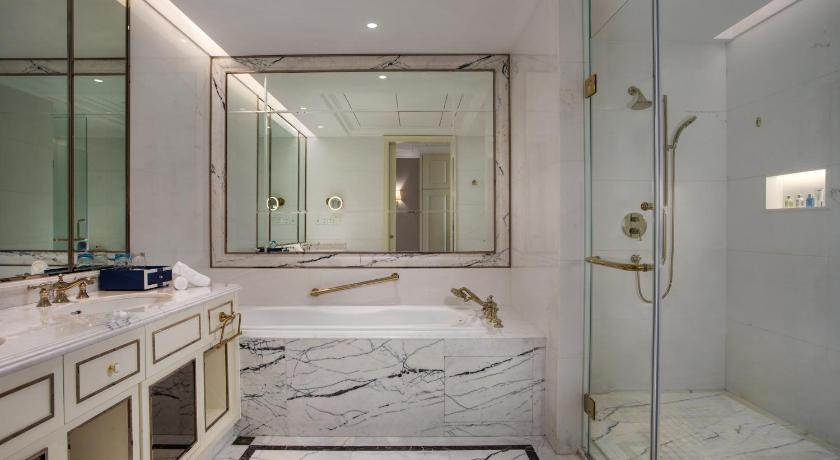 Radisson Blu Forest Manor Hotel, Shanghai Hongqiao
