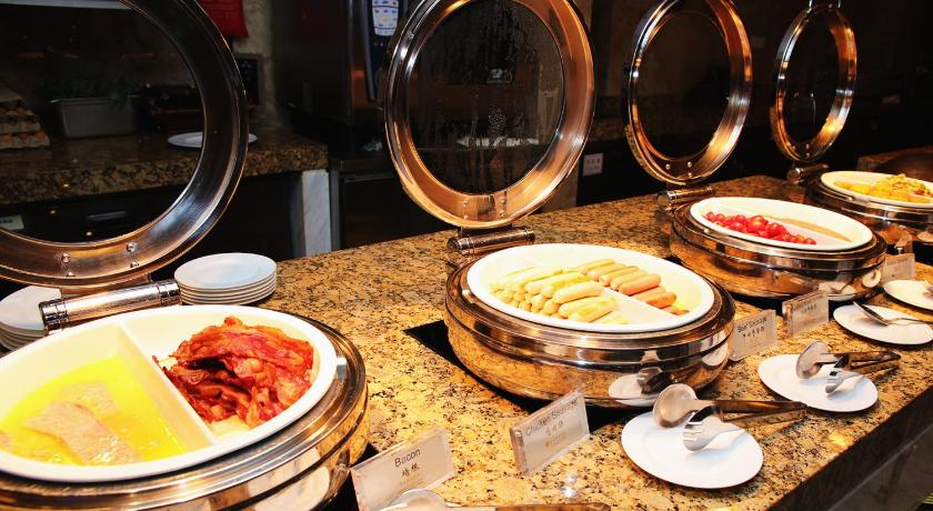 Ramada Plaza by Wyndham Shanghai Pudong Airport