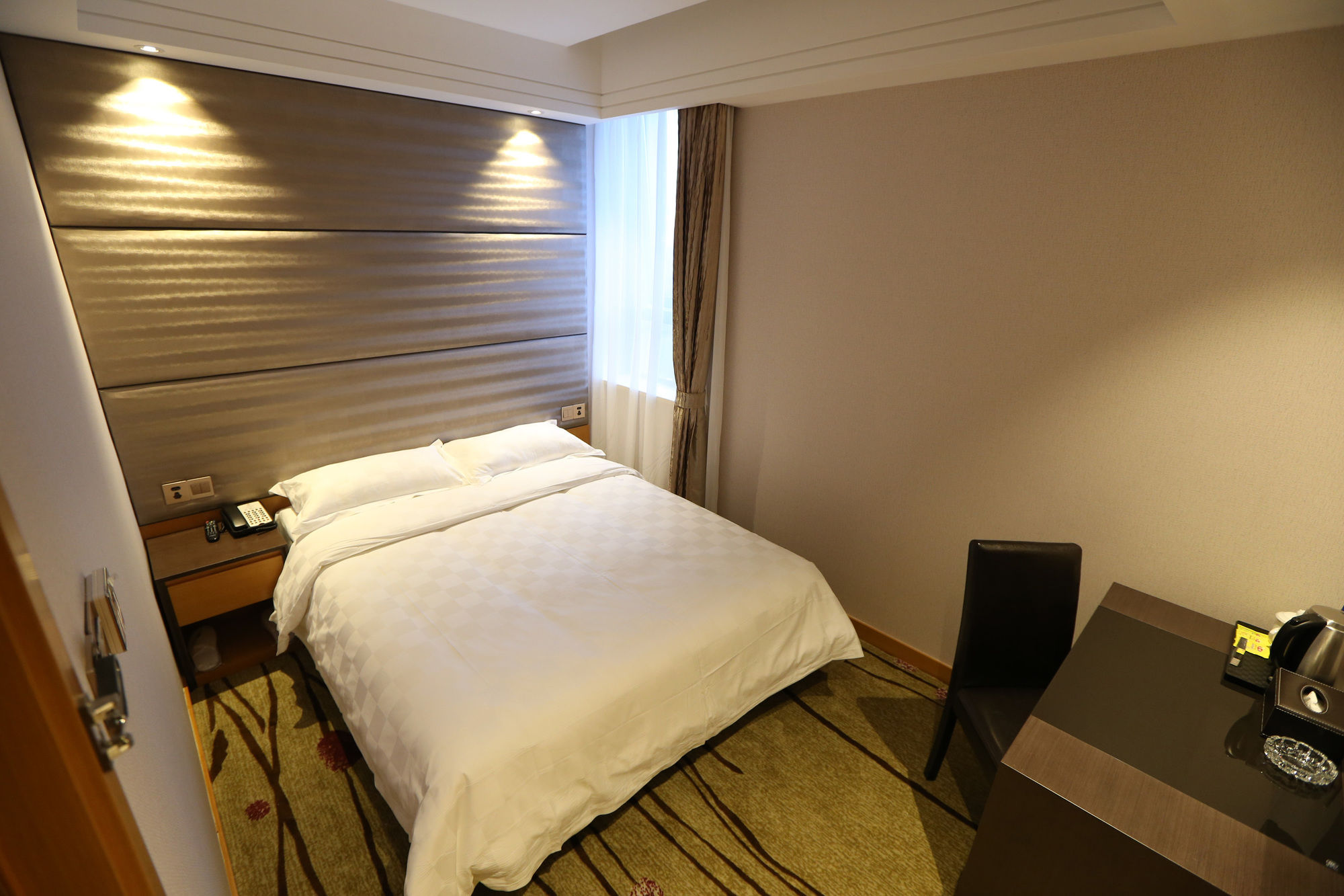 FX International Boutique Hotel