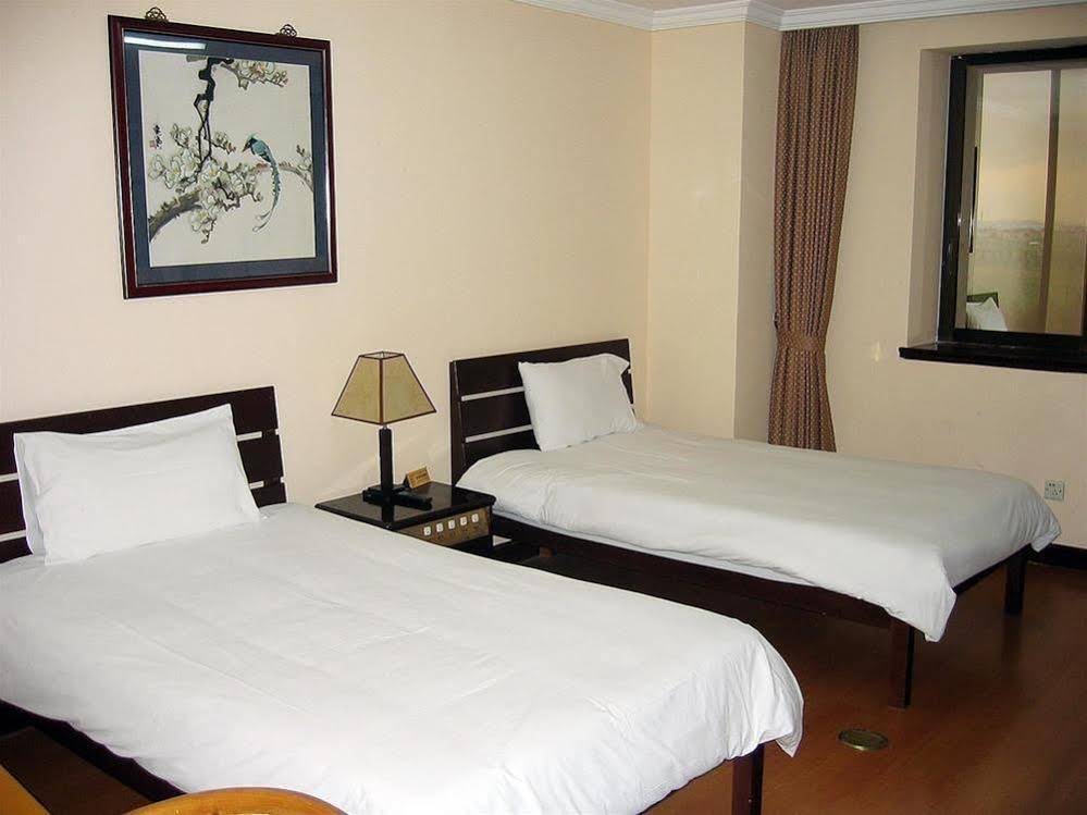 Shanghai Yichen Hotel
