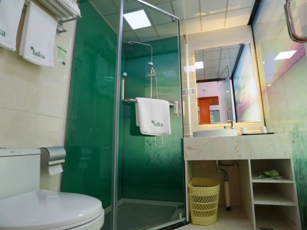 Vatica Shanghai Jinshan District Jinshan International Trade City Weihong Road Hotel