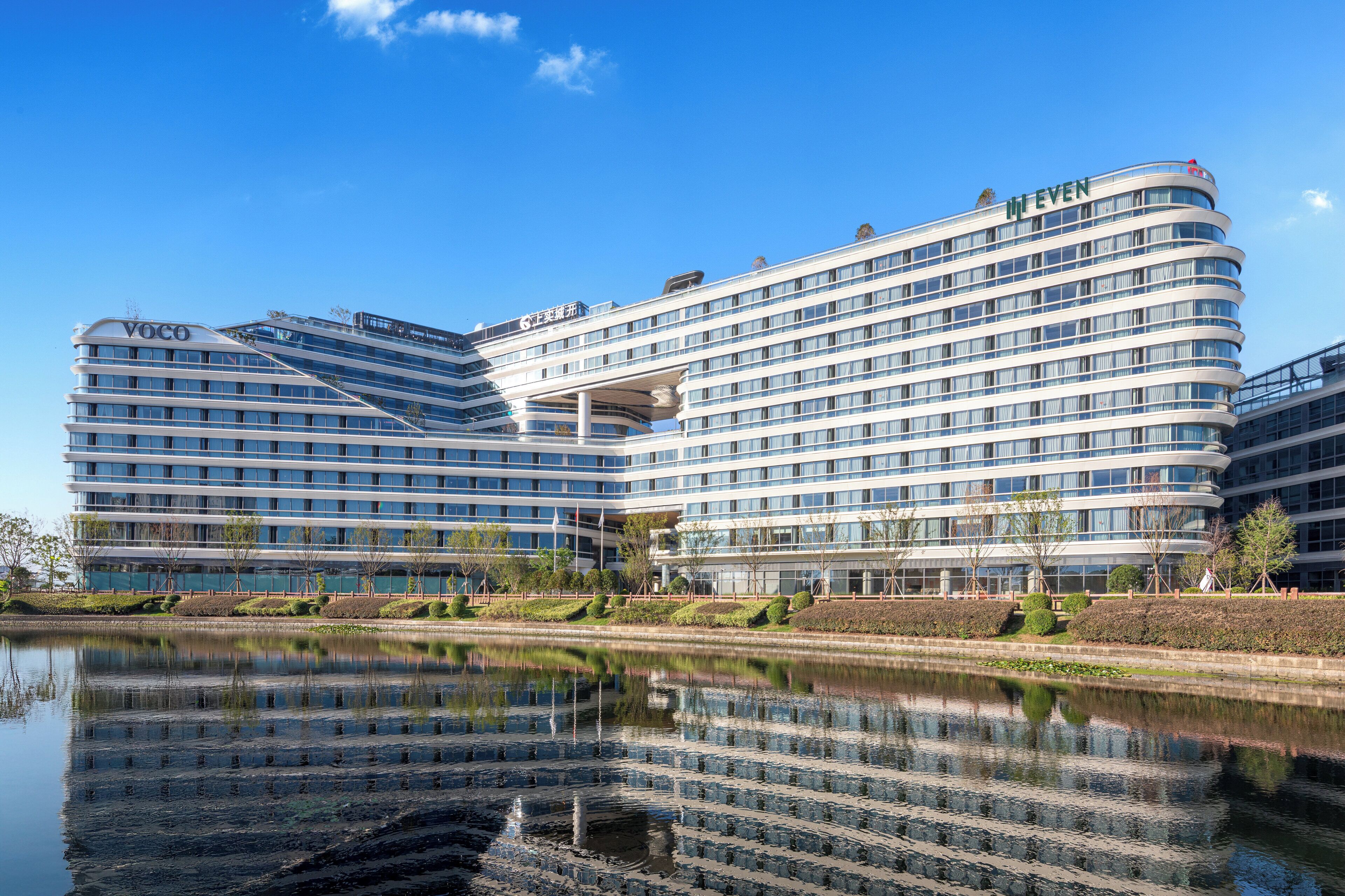 Voco Suites Shanghai Hongqiao CBD