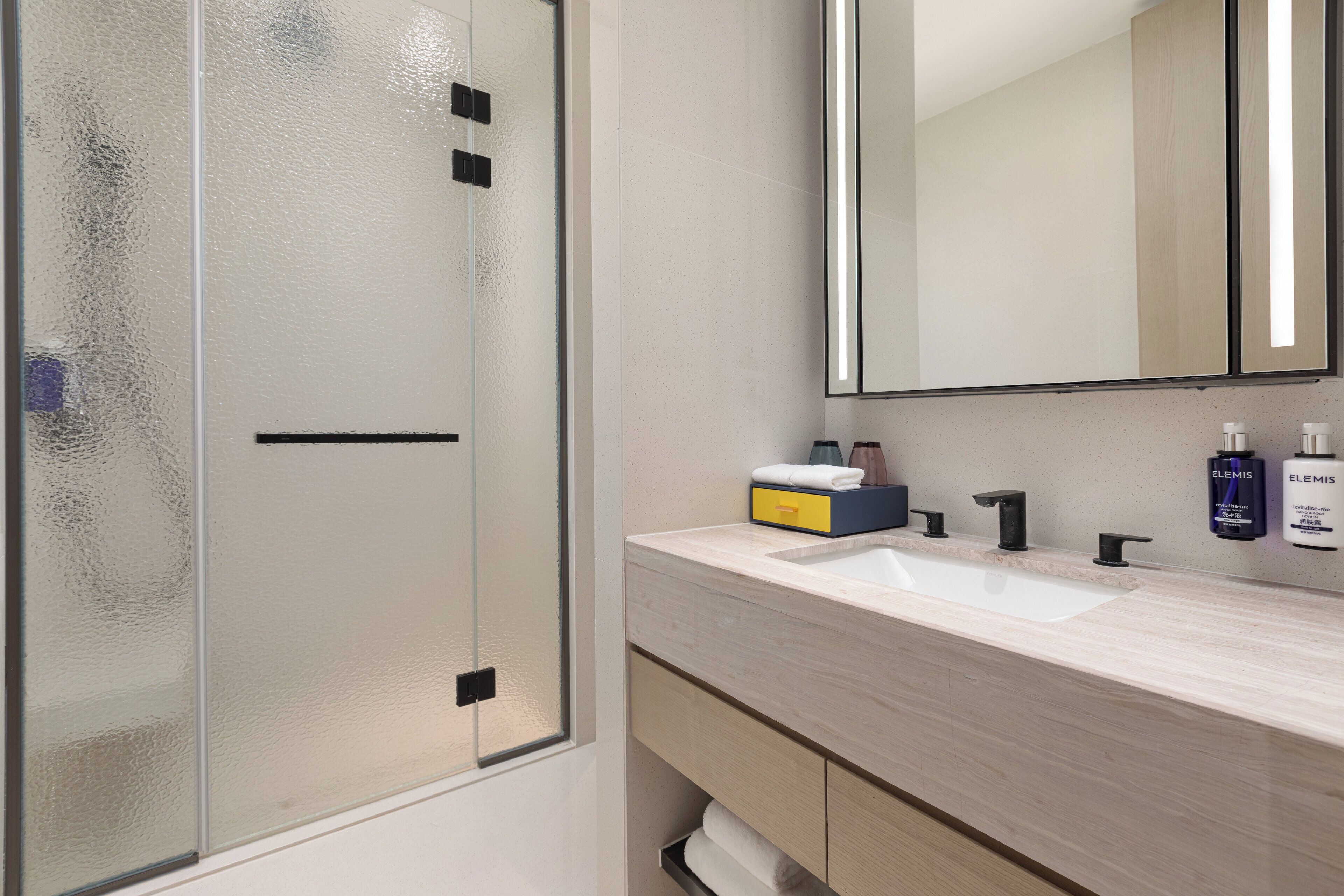 Voco Suites Shanghai Hongqiao CBD