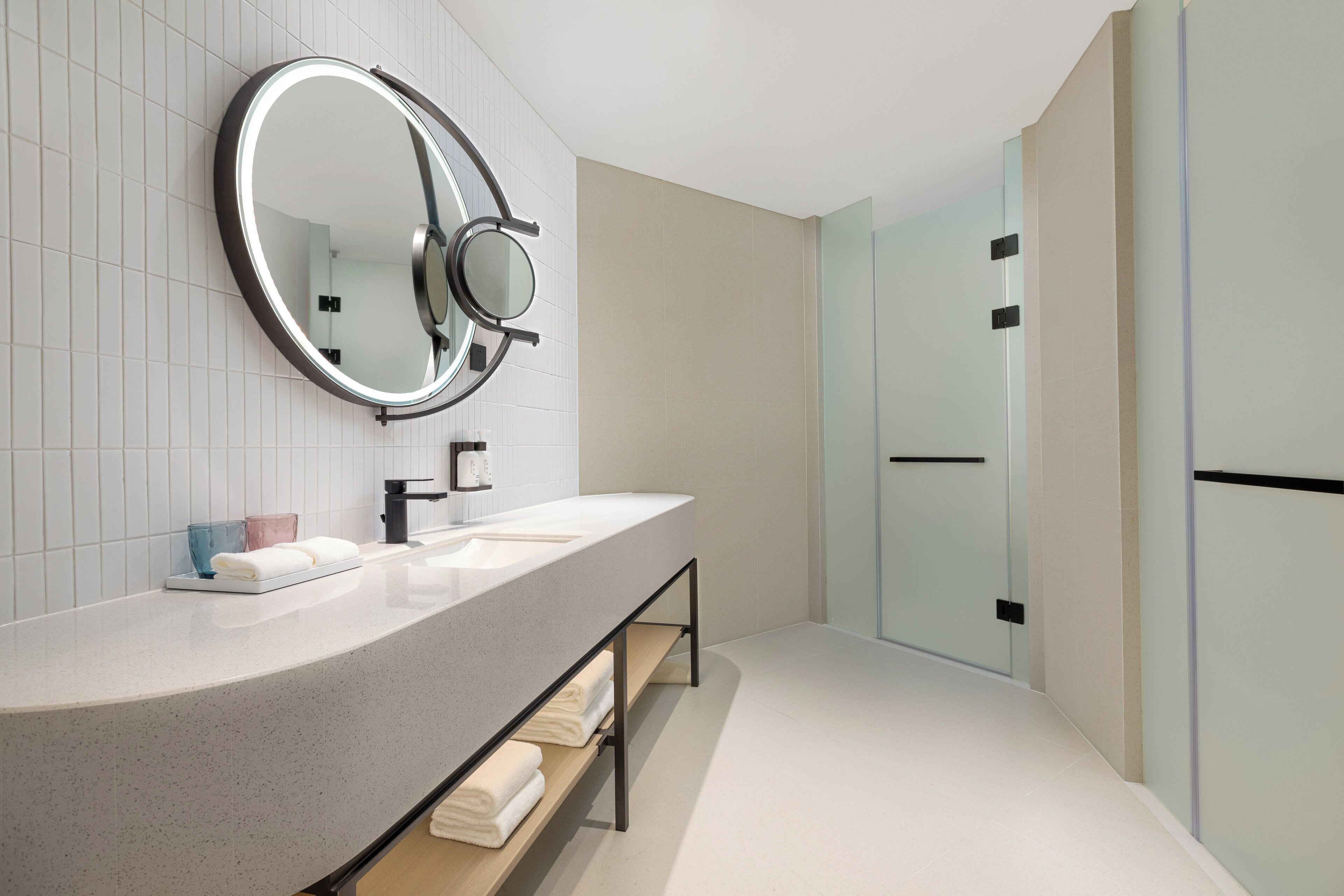 Voco Suites Shanghai Hongqiao CBD