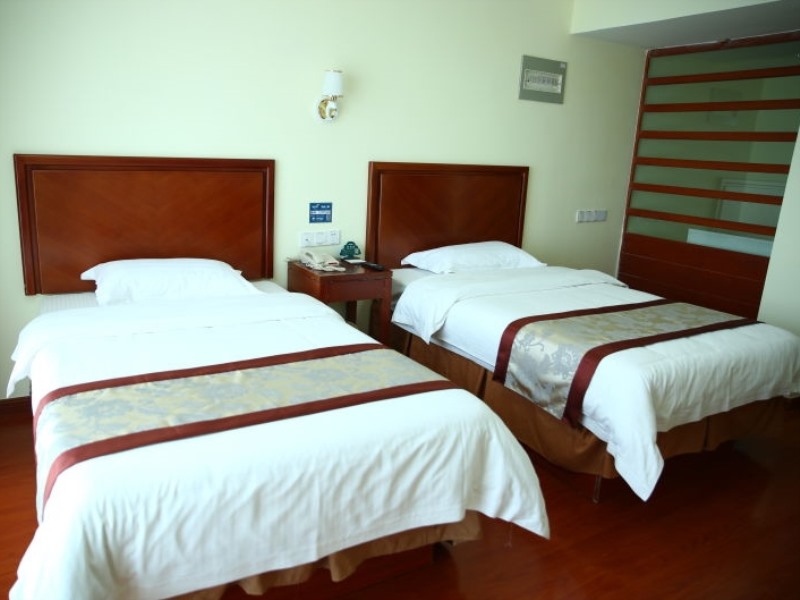 GreenTree Inn Shandong Weihai North Qingdao Road Express Hotel