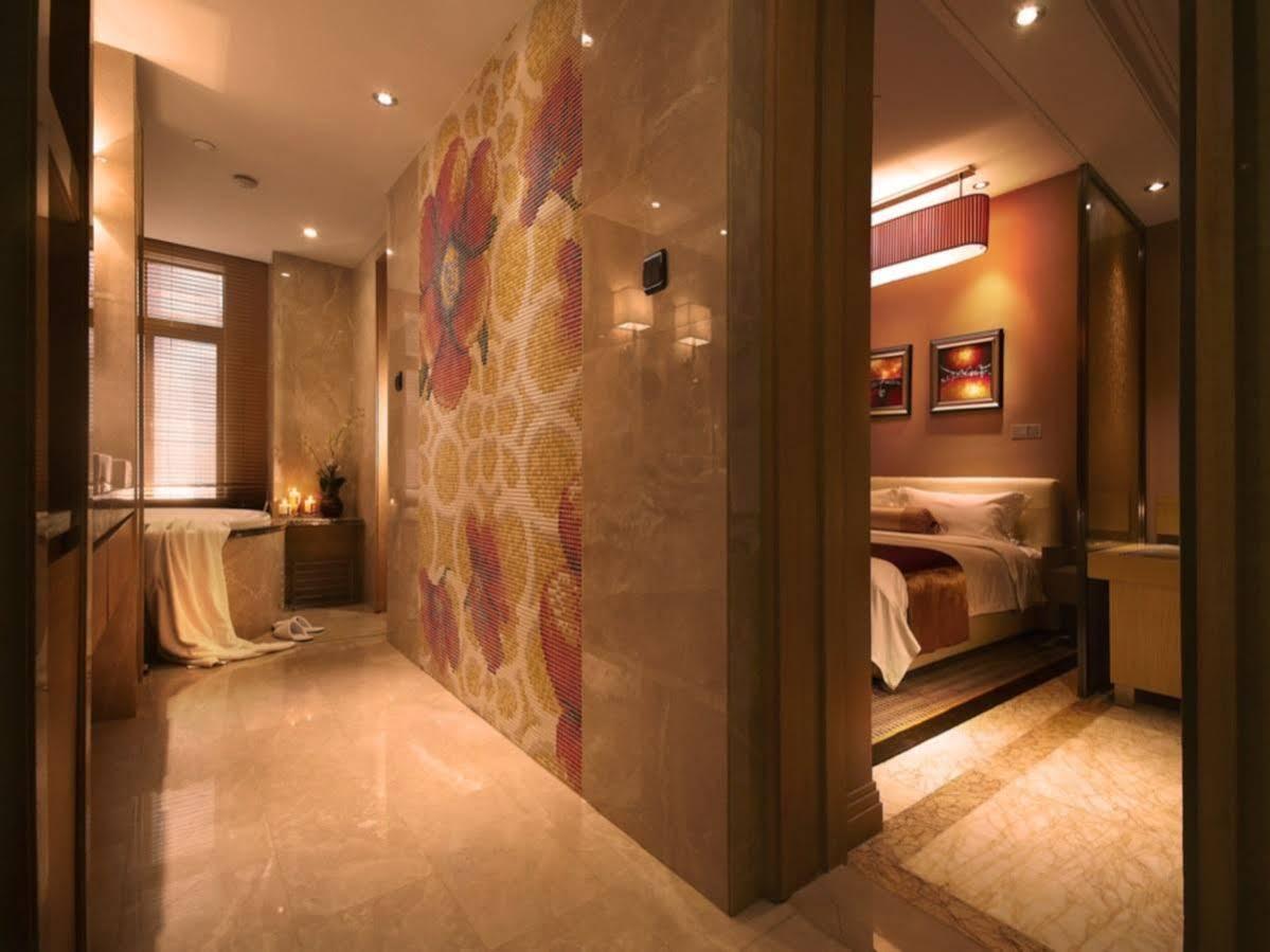 Victoria Grand Hotel