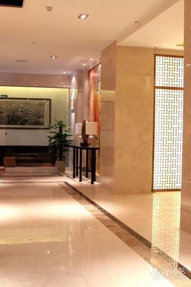 Yonghegong Hotel