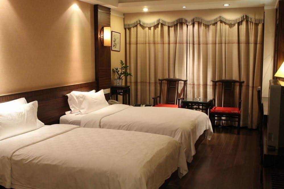 Golden Lotus Herton Seaview