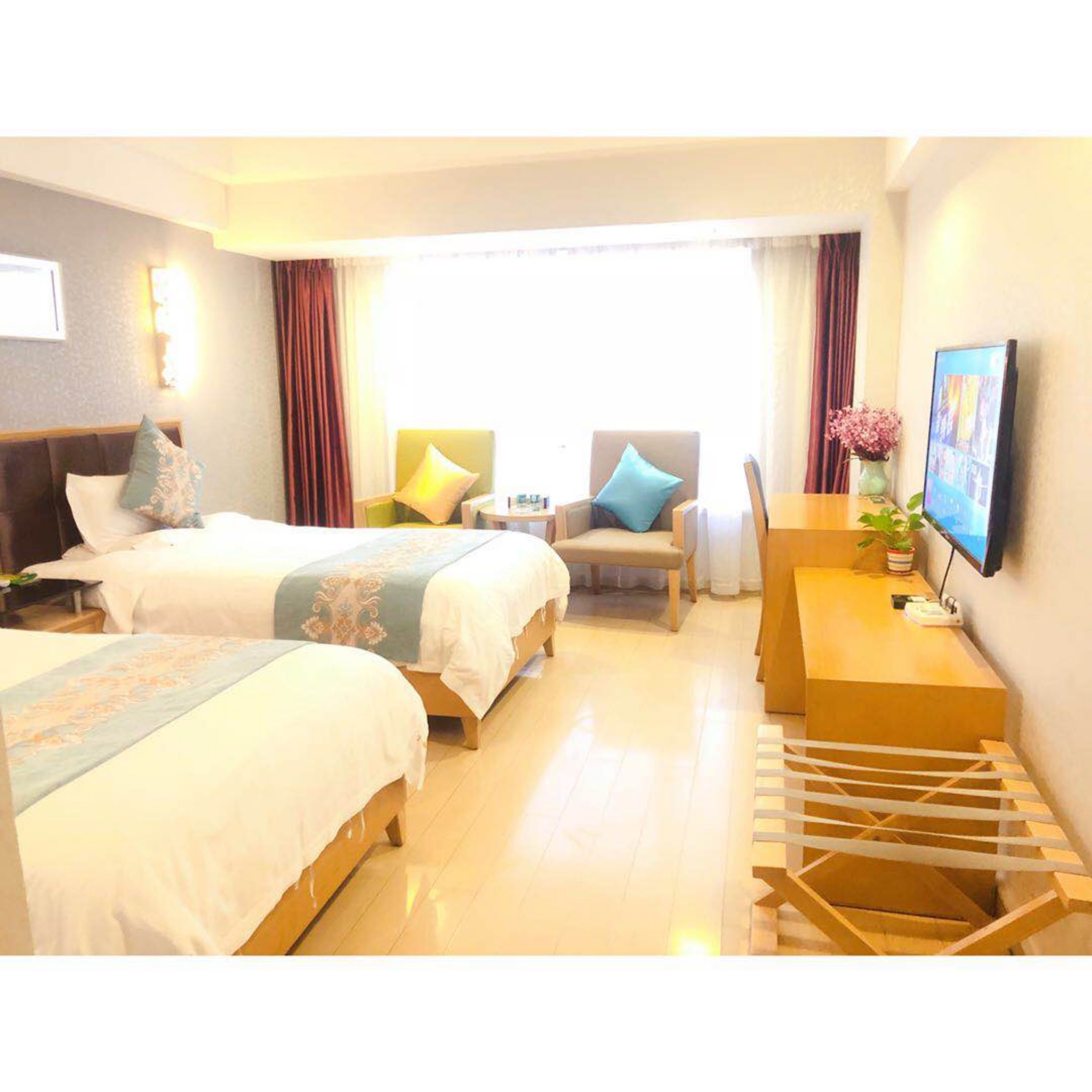 Haikou Twelve Oaks Hotel