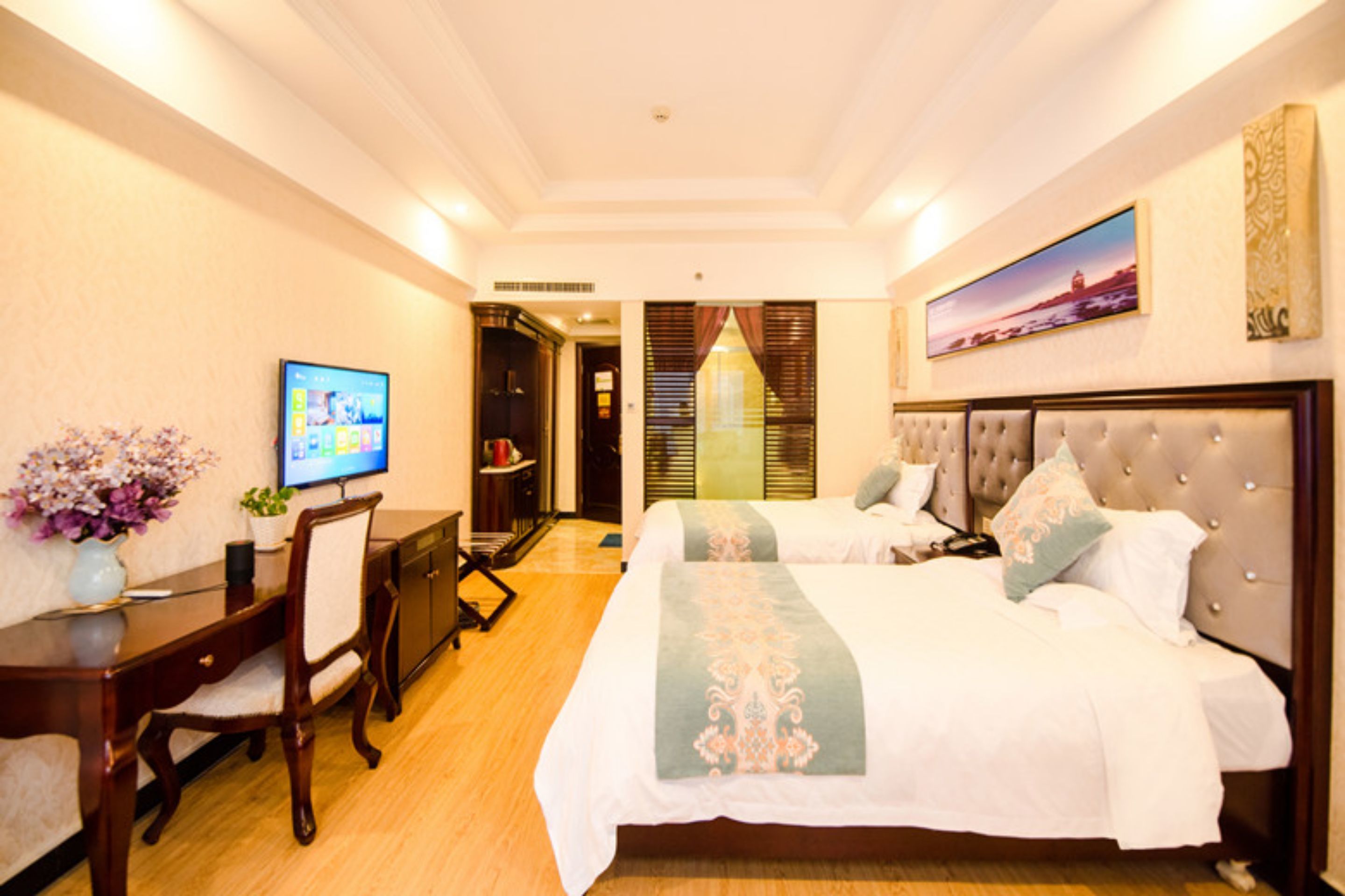 Haikou Twelve Oaks Hotel