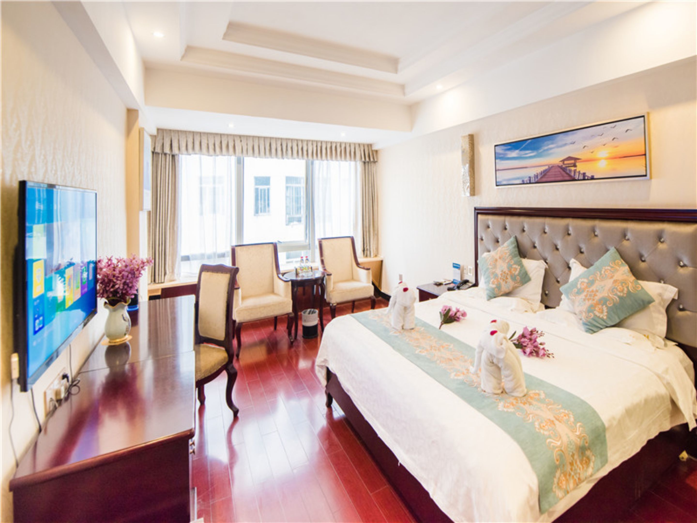 Haikou Twelve Oaks Hotel