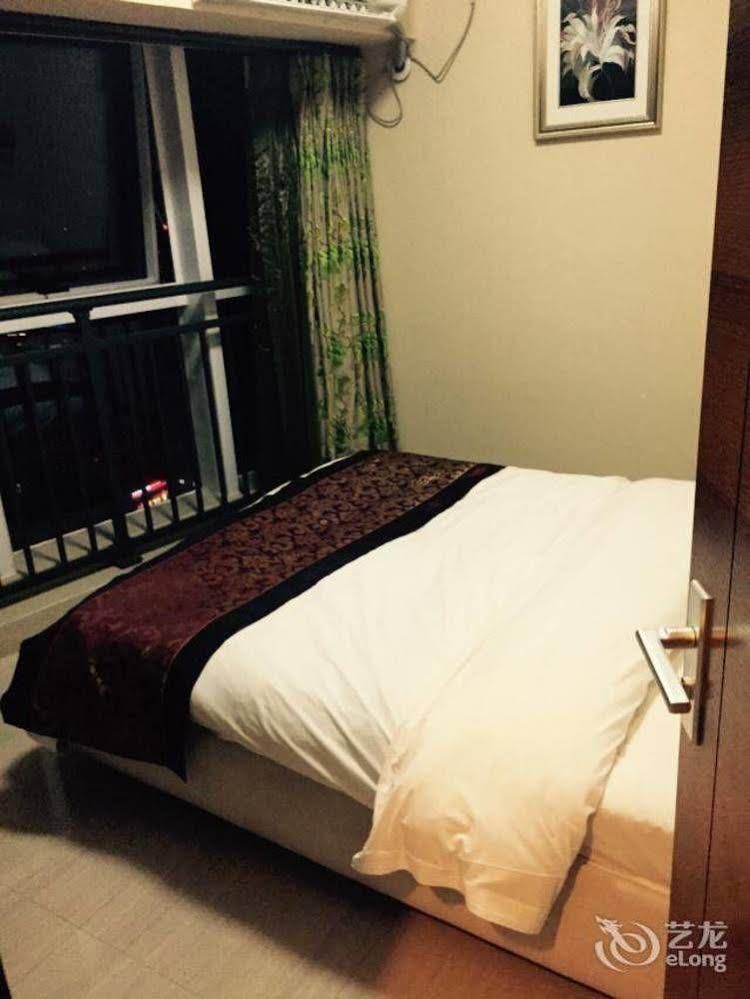 Hip-hop Hotel Apartment