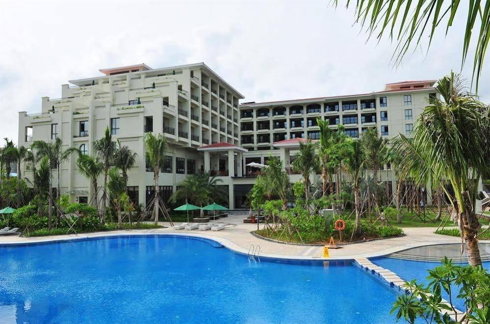 Dragon Bay Hotel