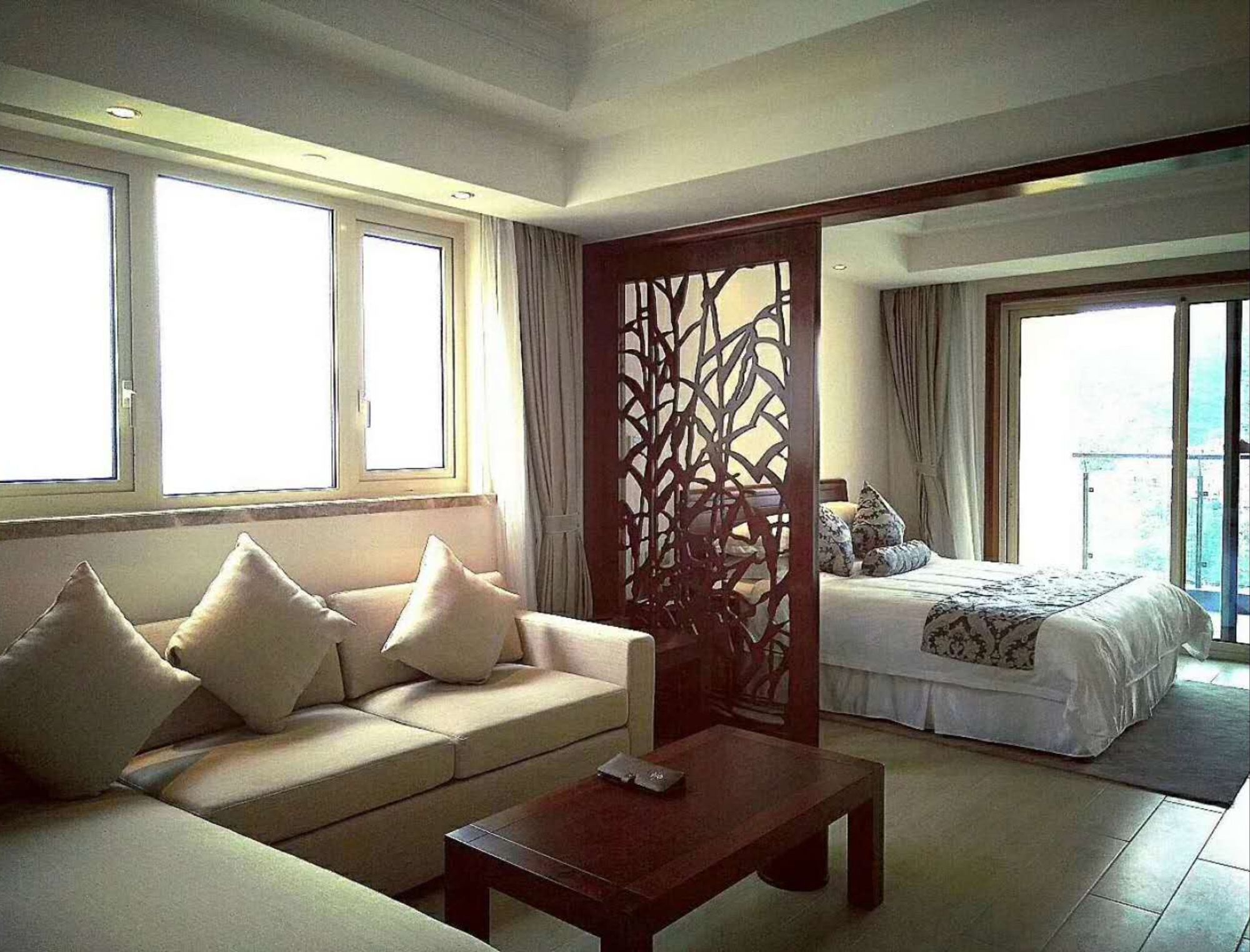 Sanya Baohong Shanghai Huating Boutique Hotel