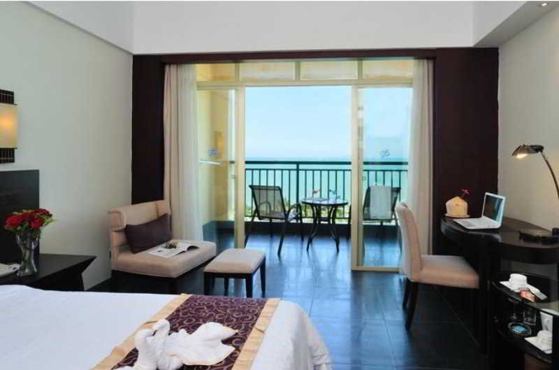 Shengyi Holiday Villa Hotel & Suites Sanya