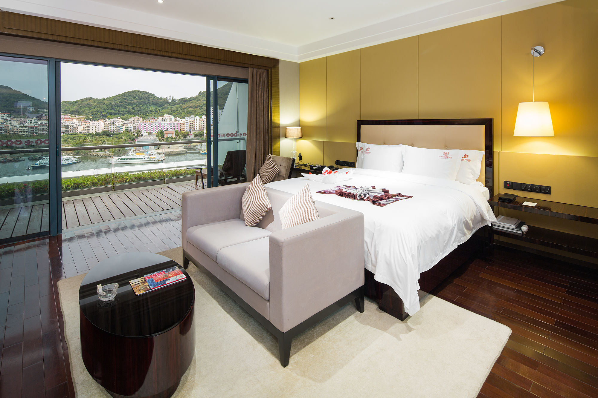 Visun Royal Yacht Hotel