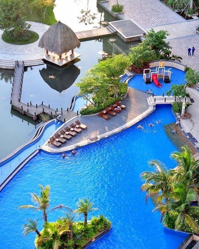 Weike Resort of Phoenix Waterside Town Sanya