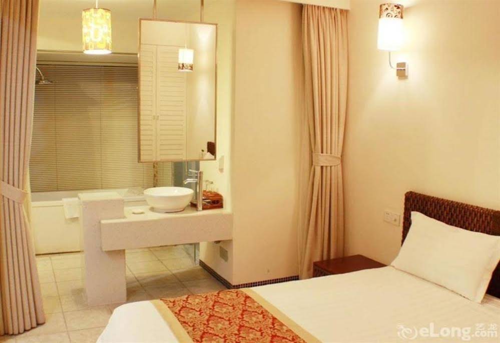 Weike Resort of Phoenix Waterside Town Sanya