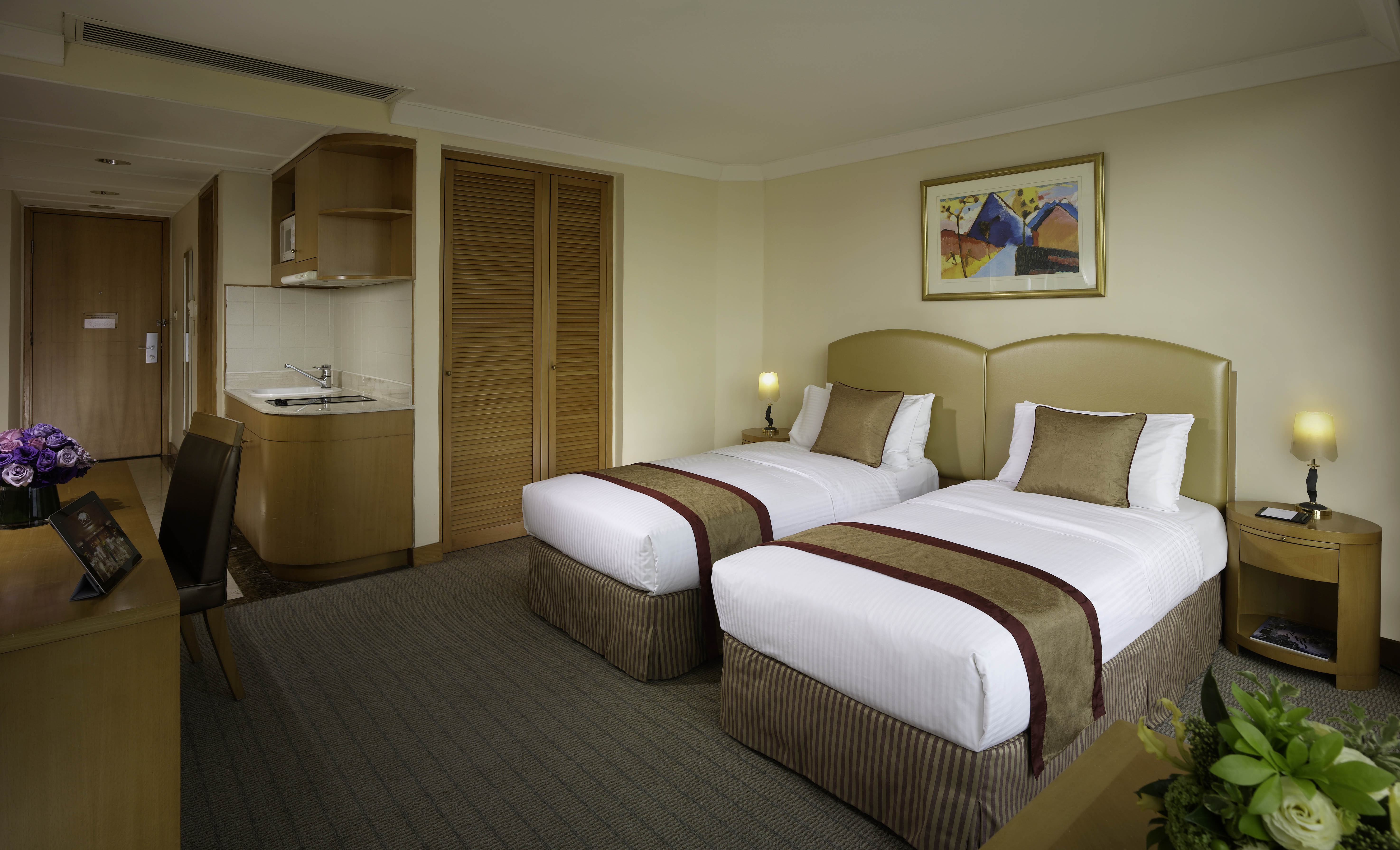 Harbour Plaza Resort City