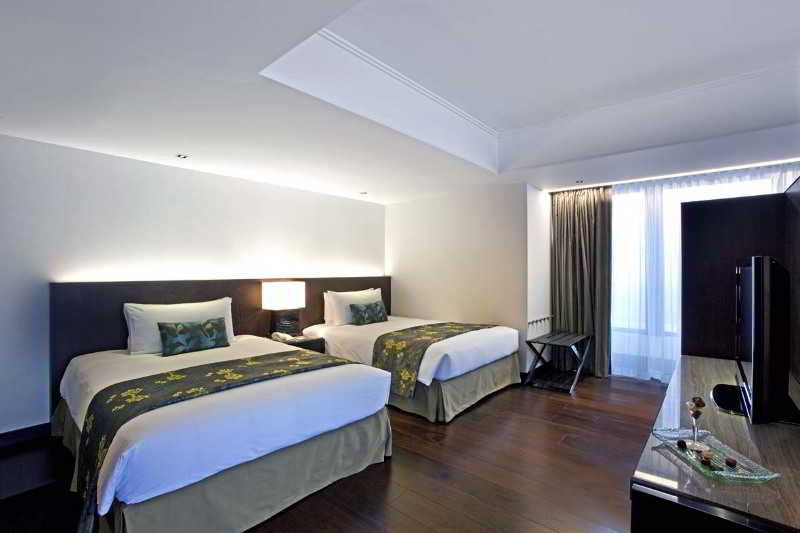 Nina Hotel Tsuen Wan West