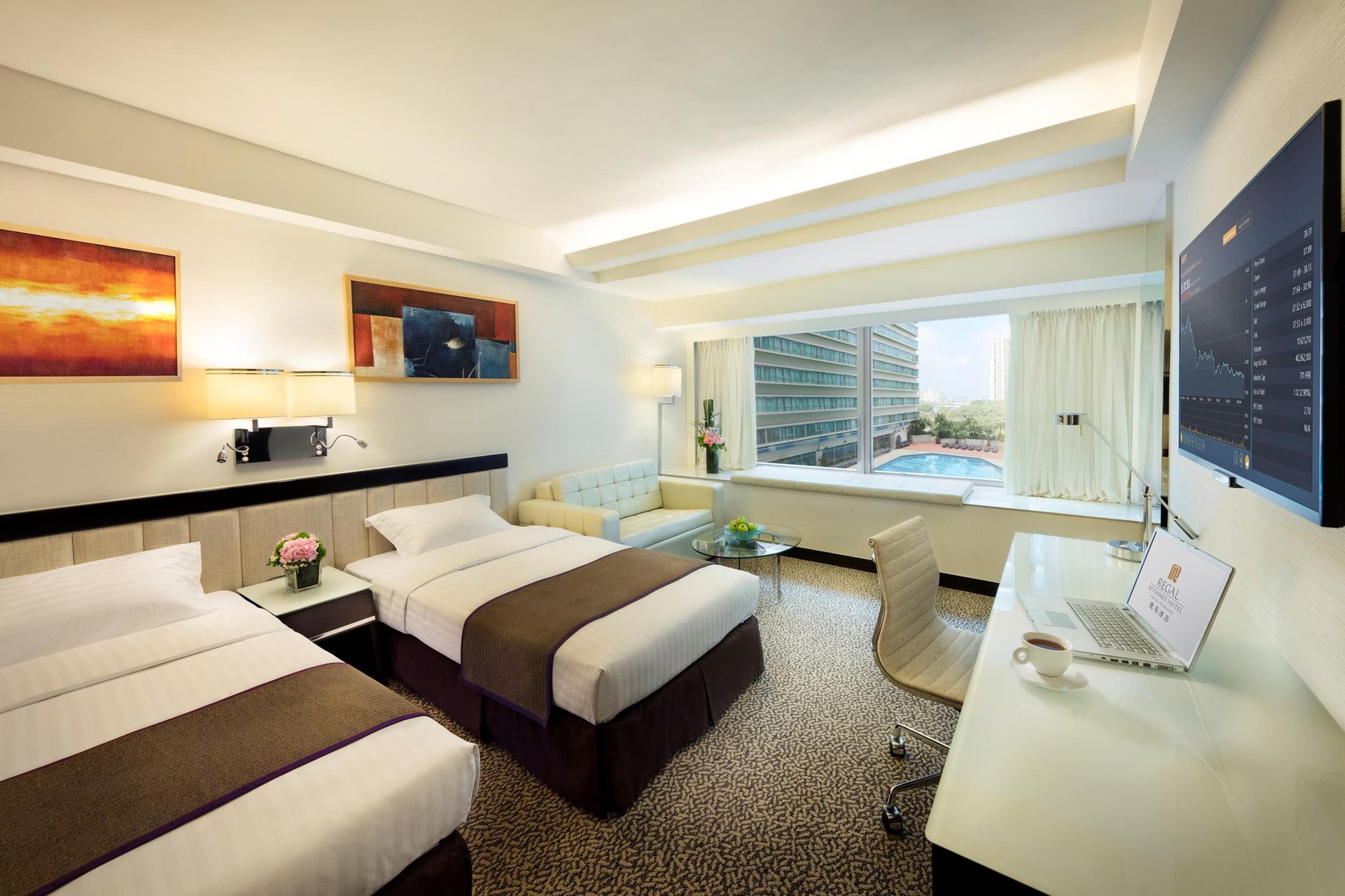 Regal Riverside Hotel