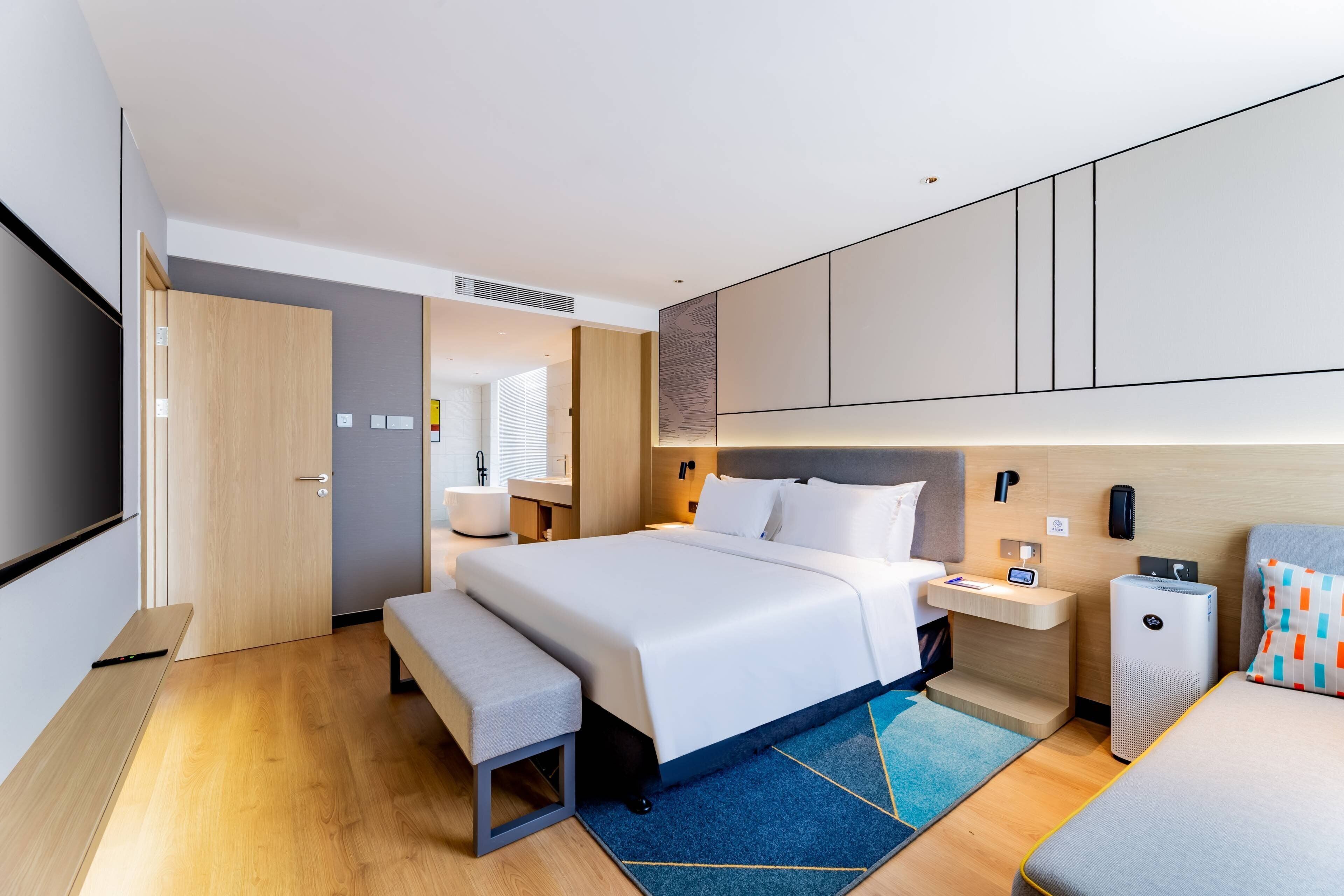 Holiday Inn Express Hohhot East Station, an IHG Hotel