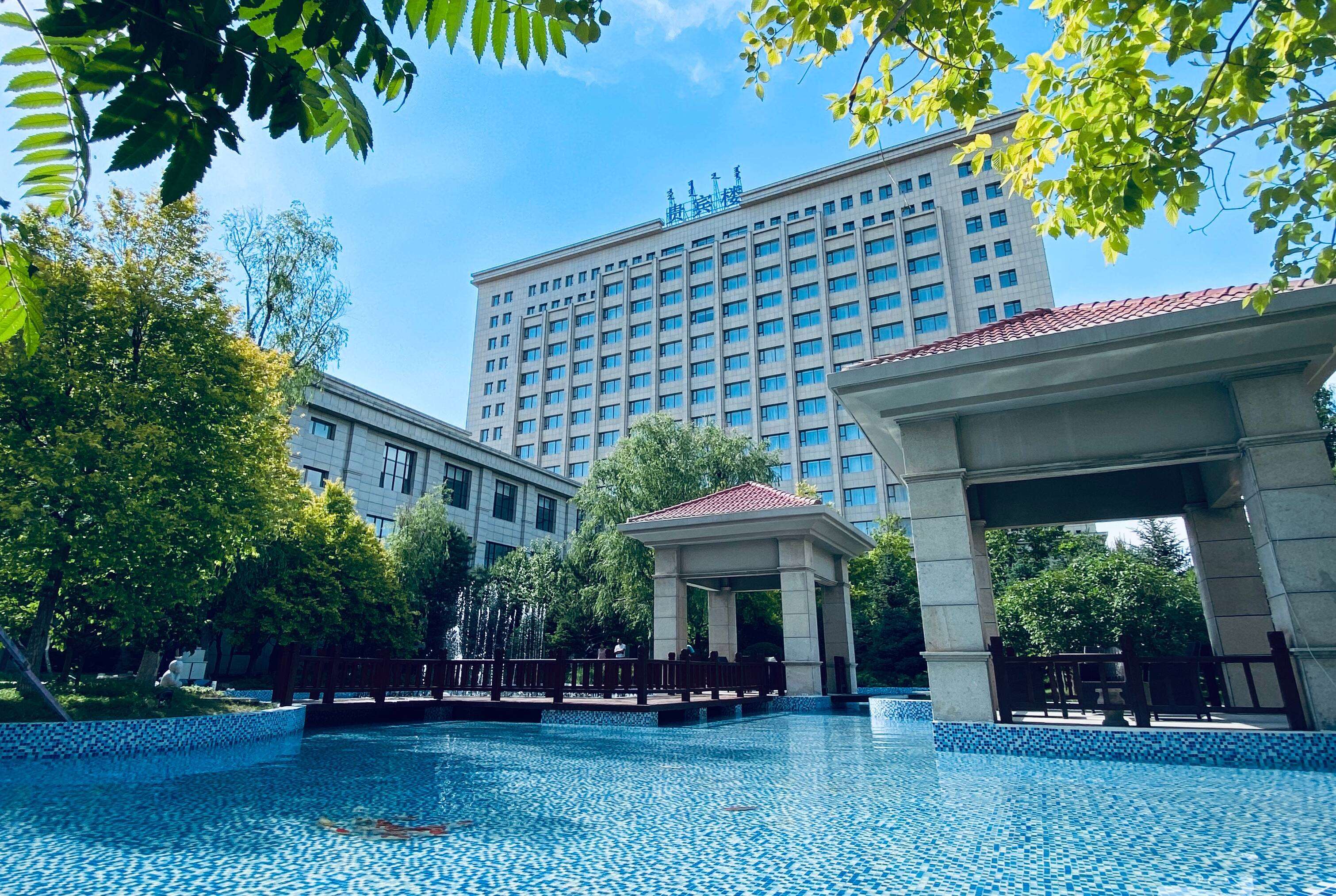 Howard Johnson by Wyndham Domando Plaza Wulanchabu