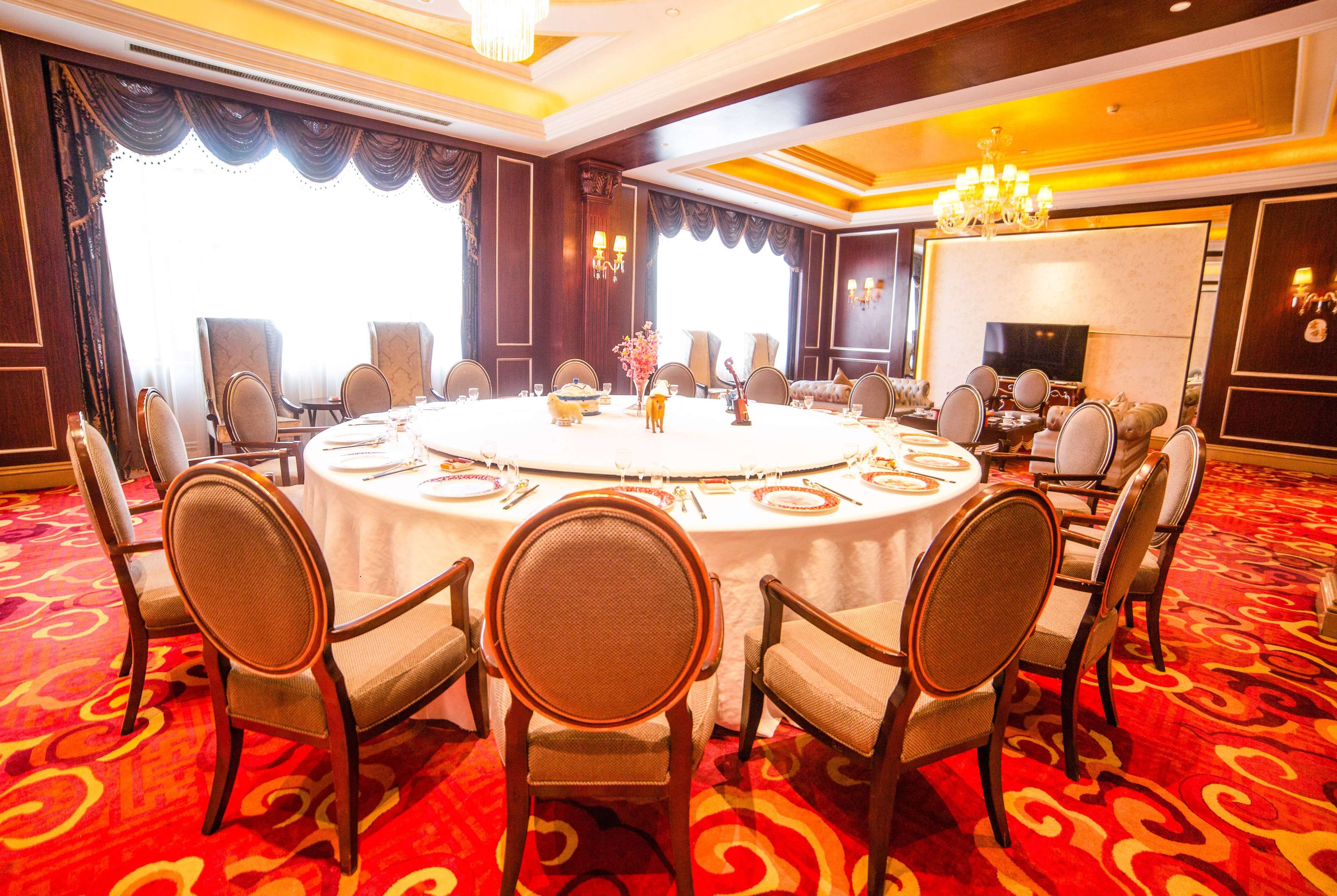 Howard Johnson by Wyndham Domando Plaza Wulanchabu