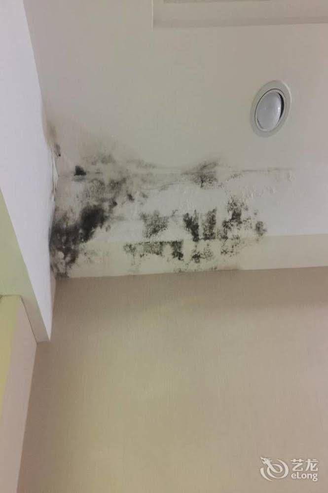 Wanjia Lakefront Hotel