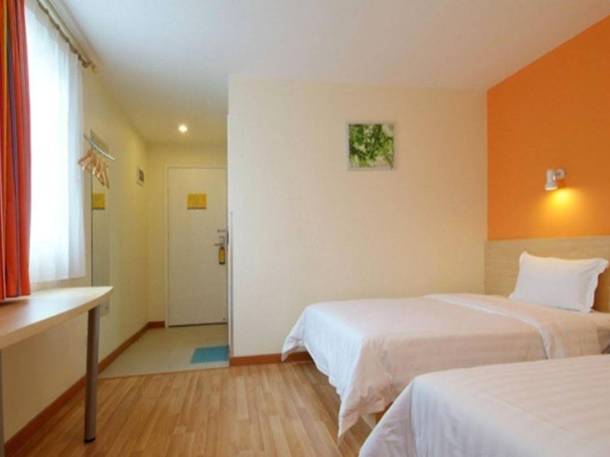 7 Days Inn Dalian Railway North Station Huanan Plaza Branch