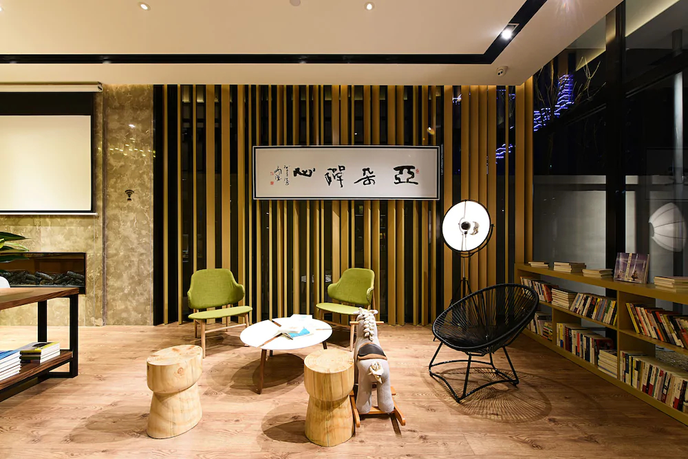 Atour Hotel Dalian Railway Station